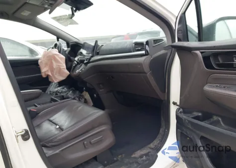 2019 Honda Odyssey Elite z USA, uszkodzony, nr VIN 5FNRL6H98KB001437